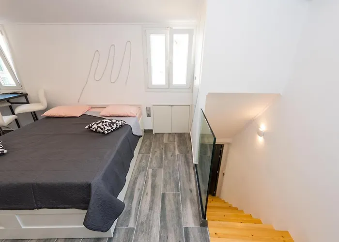 Corfu Downtown Suites